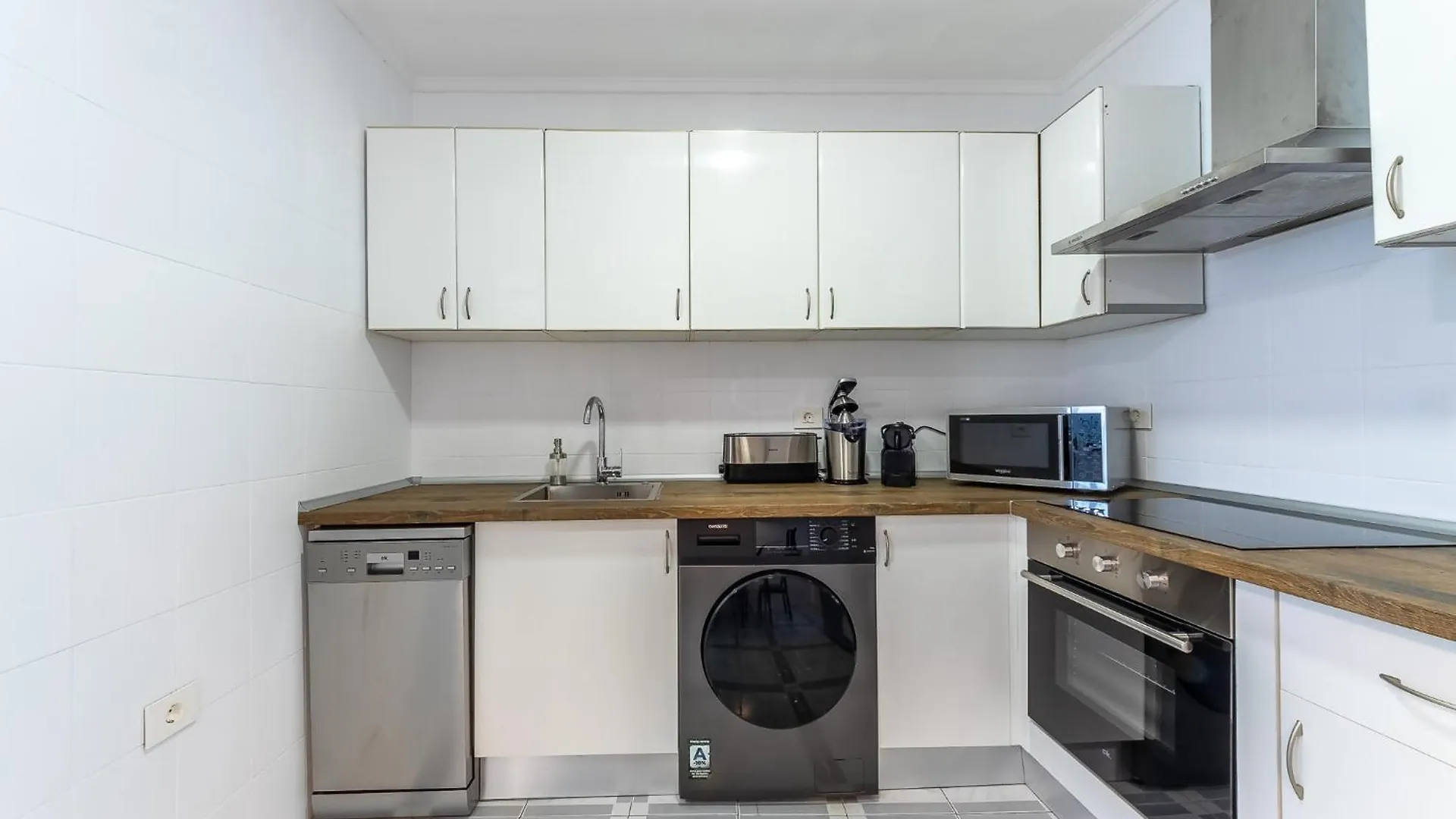 Charming 4 Double Bed Steps From The Old Town Apartment Bilbao Spain