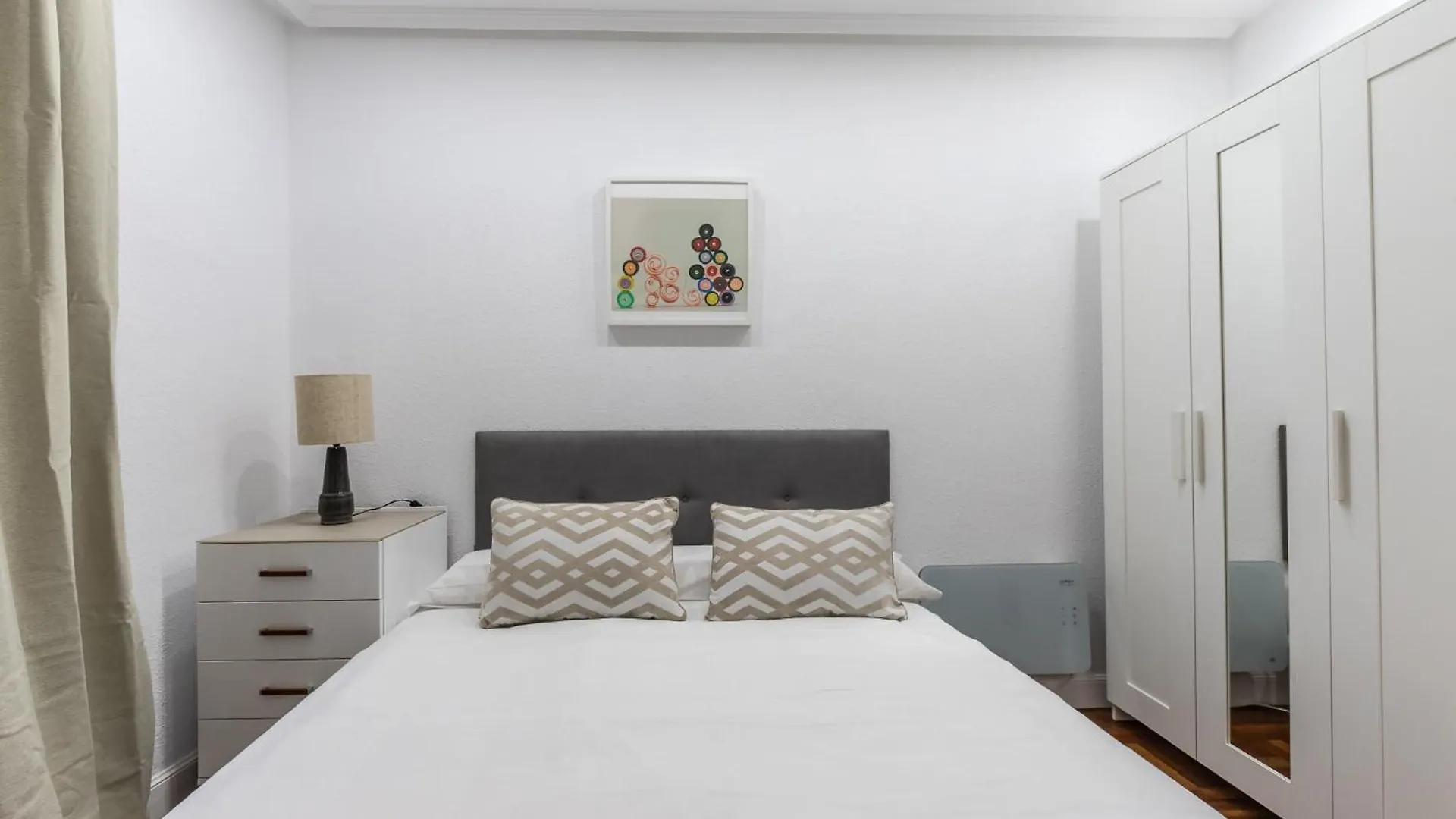 Charming 4 Double Bed Steps From The Old Town Apartment Bilbao