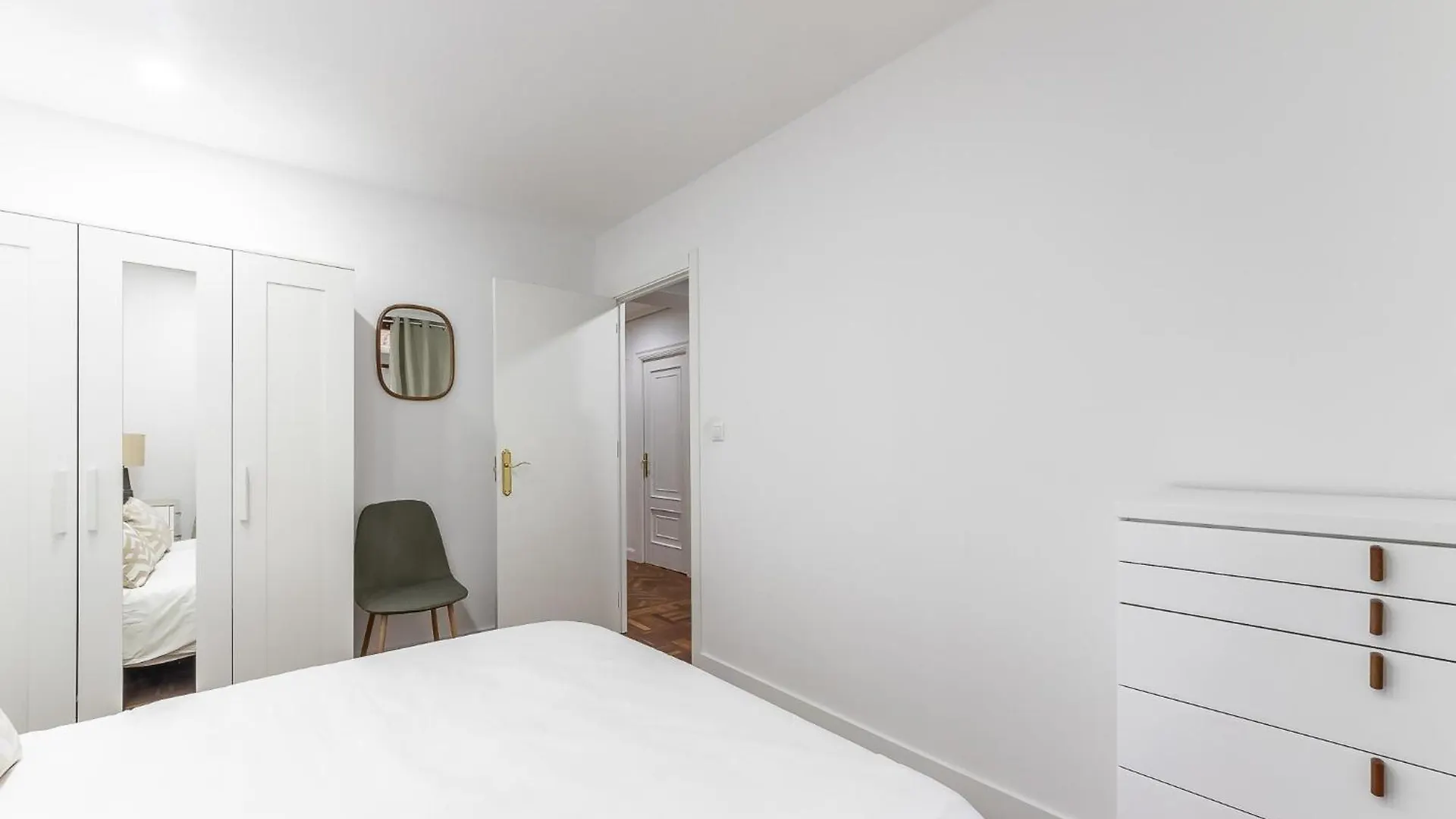 Charming 4 Double Bed Steps From The Old Town Apartment Bilbao