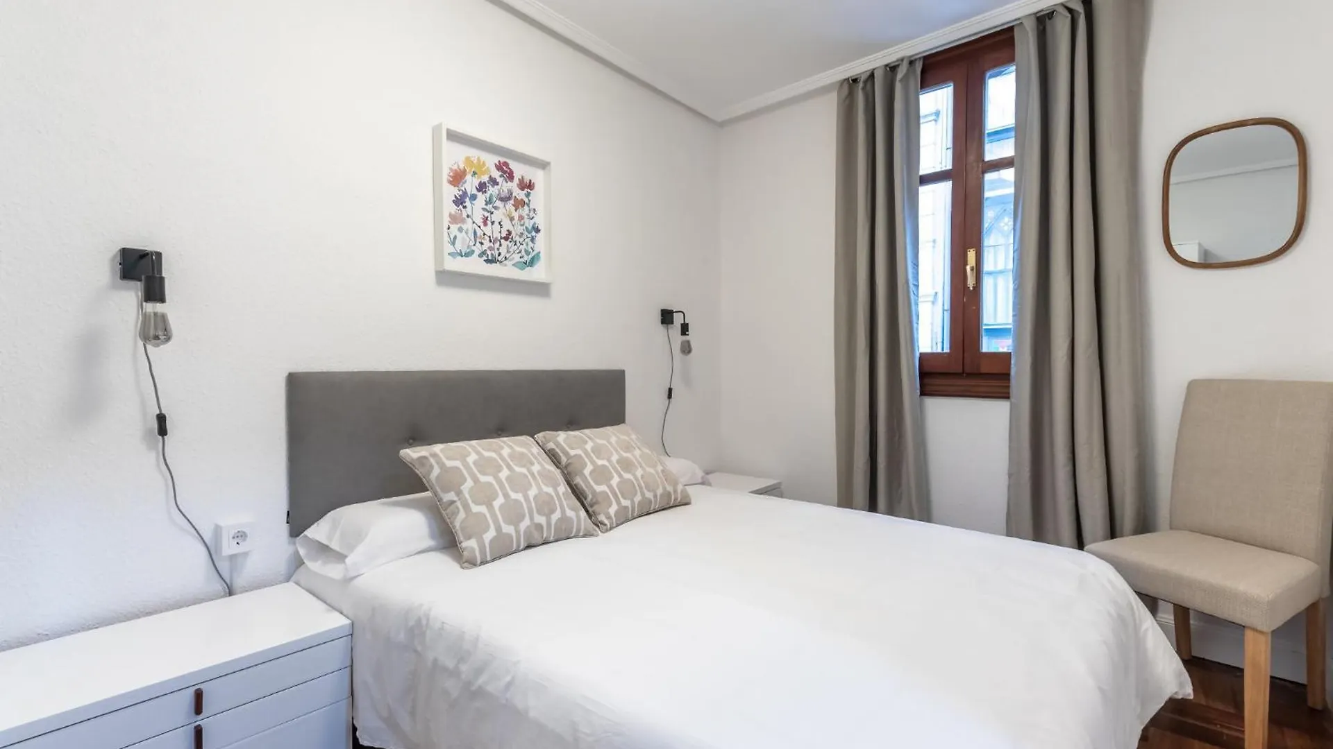 Charming 4 Double Bed Steps From The Old Town Apartment Bilbao