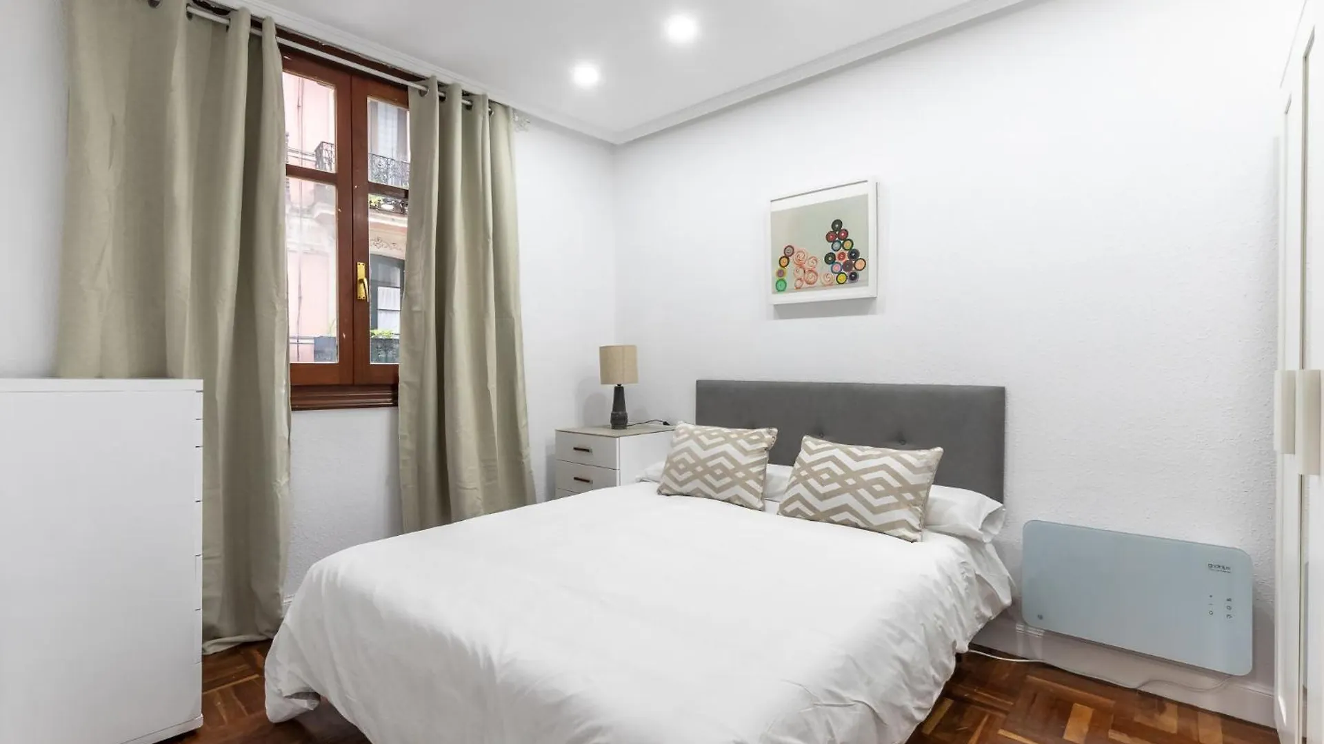 Charming 4 Double Bed Steps From The Old Town Apartment Bilbao